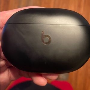 Beats Noise Canceling Ear Buds